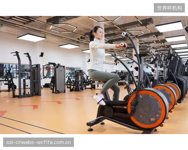 当AI可以批量生成健身内容时，你的品牌靠什么在私域中提供不可替代的“情绪价值”？